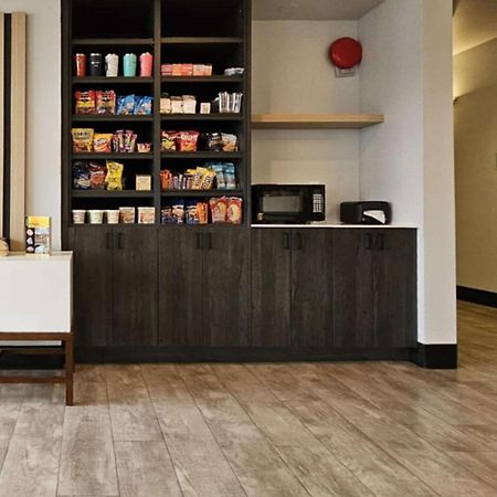 Edgewater Inn And Suites, Ascend Hotel Collection Кус-Бей Экстерьер фото