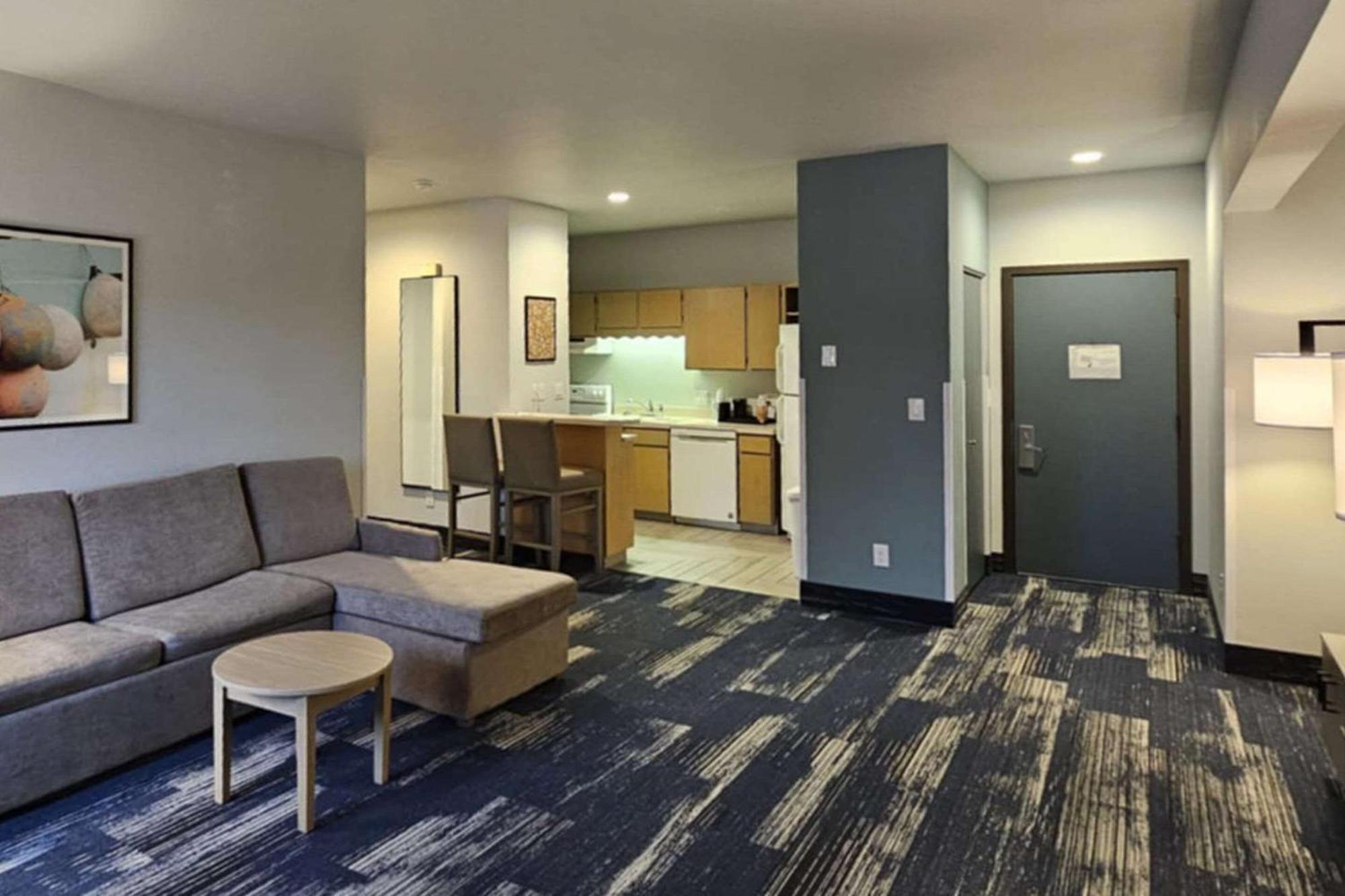 Edgewater Inn And Suites, Ascend Hotel Collection Кус-Бей Экстерьер фото